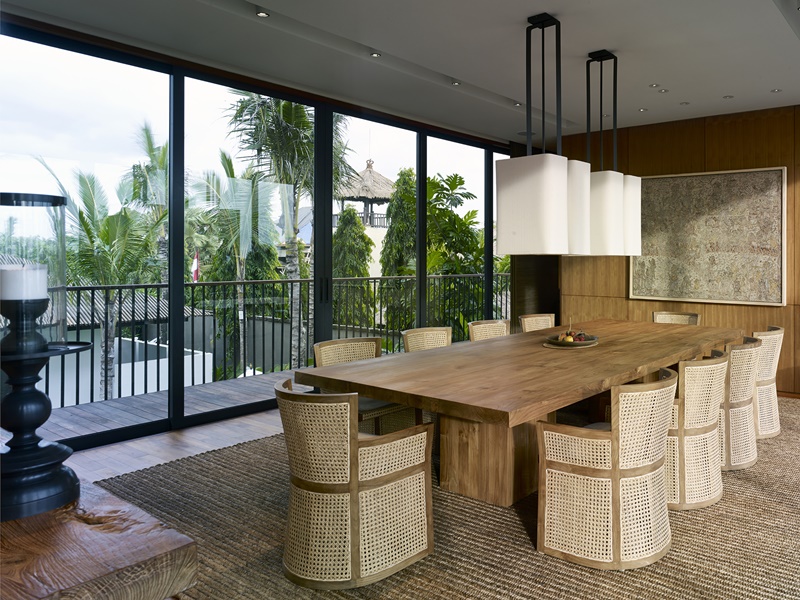 Arnalaya Beach House - Dining Room with sea view