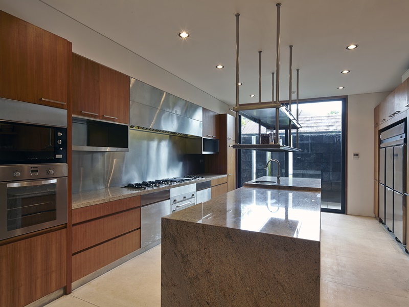 Arnalaya Beach House - Kitchen