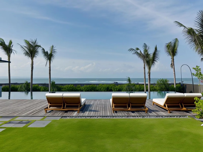 Arnalaya Beach House - Sunloungers by the pool