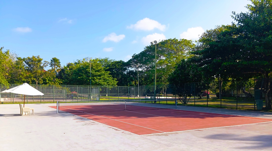 Tennis Courts