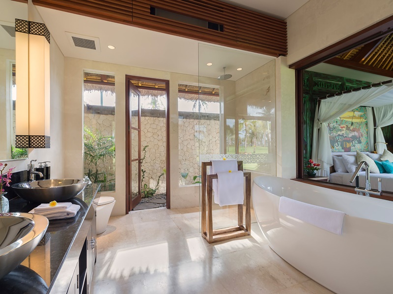 ​Kaba Kaba Estate - Pilisan Daja ensuite bathroom