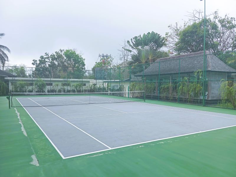 Khayangan Tennis Court