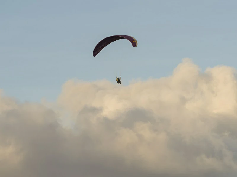 Pandawa Cliff Estate - Paragliding