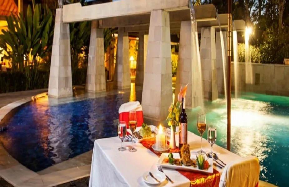 Romantic Dinner Pool Side